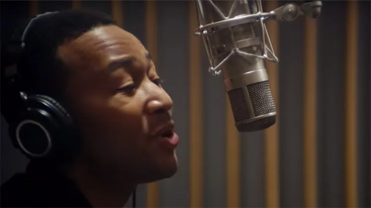 John Legend y Sam Smith se unen para una increíble interpretación de «Lay Me Down»